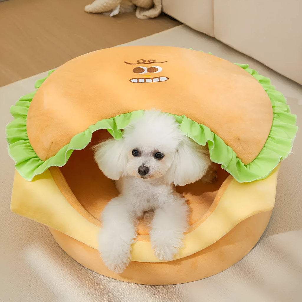 Medium-sized cat kennel with removable roof panel and waterproof base for indoor and outdoor use