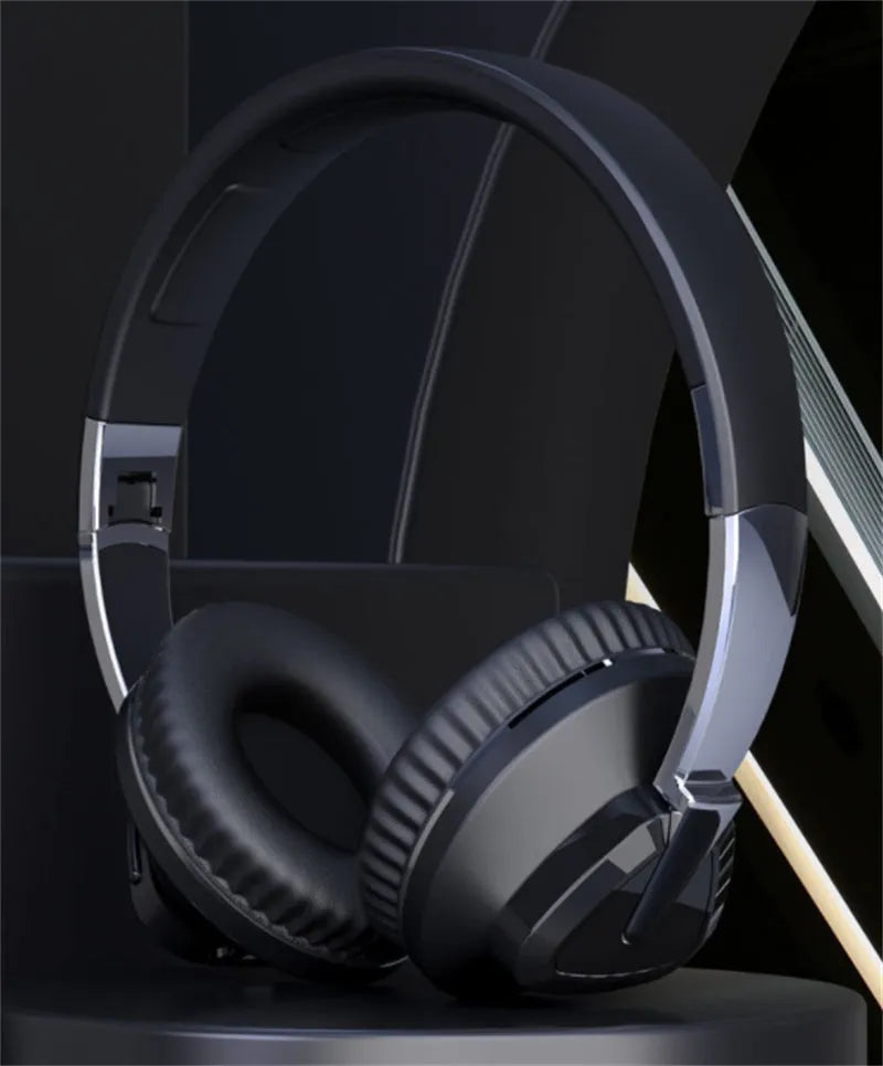H3 wireless Bluetooth headset in black colour with all-inclusive ear cushions and control buttons