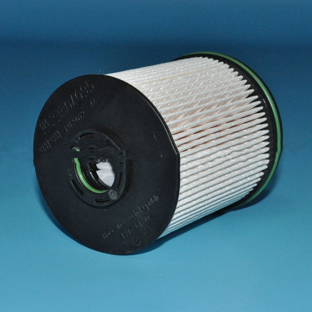 Diesel fuel filter element with gasket for Vauxhall and Opel Astra K vehicles