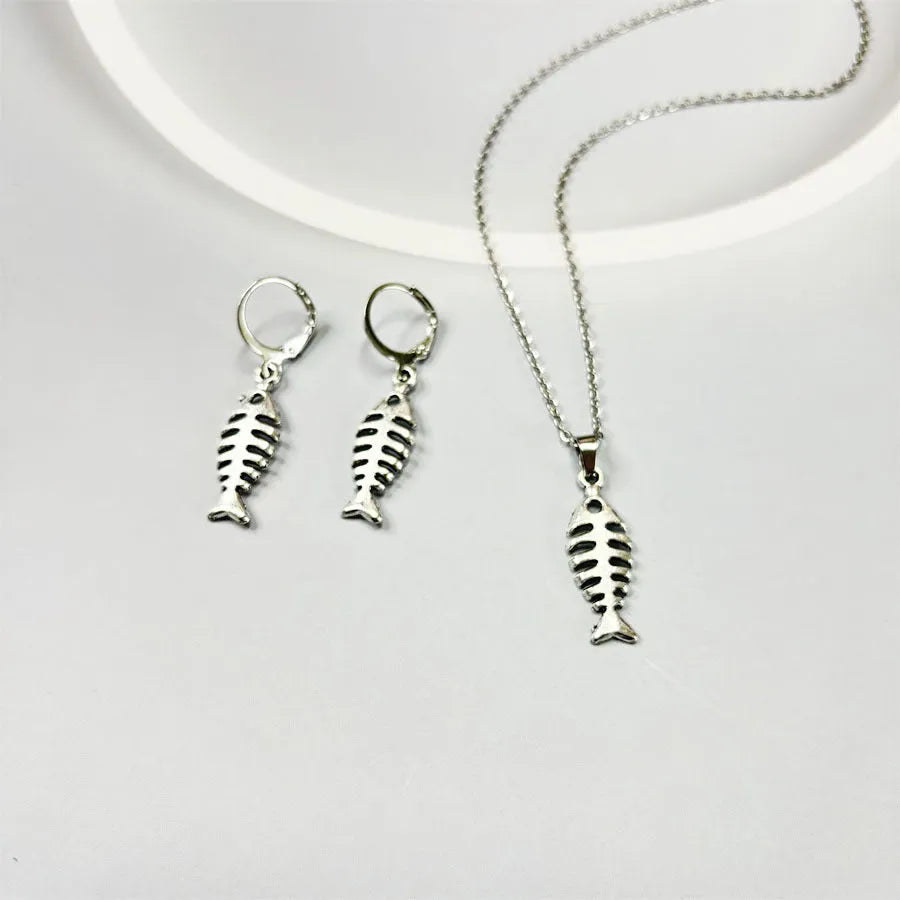 Fishbone pendant necklace and matching earrings set in retro style with adjustable chain