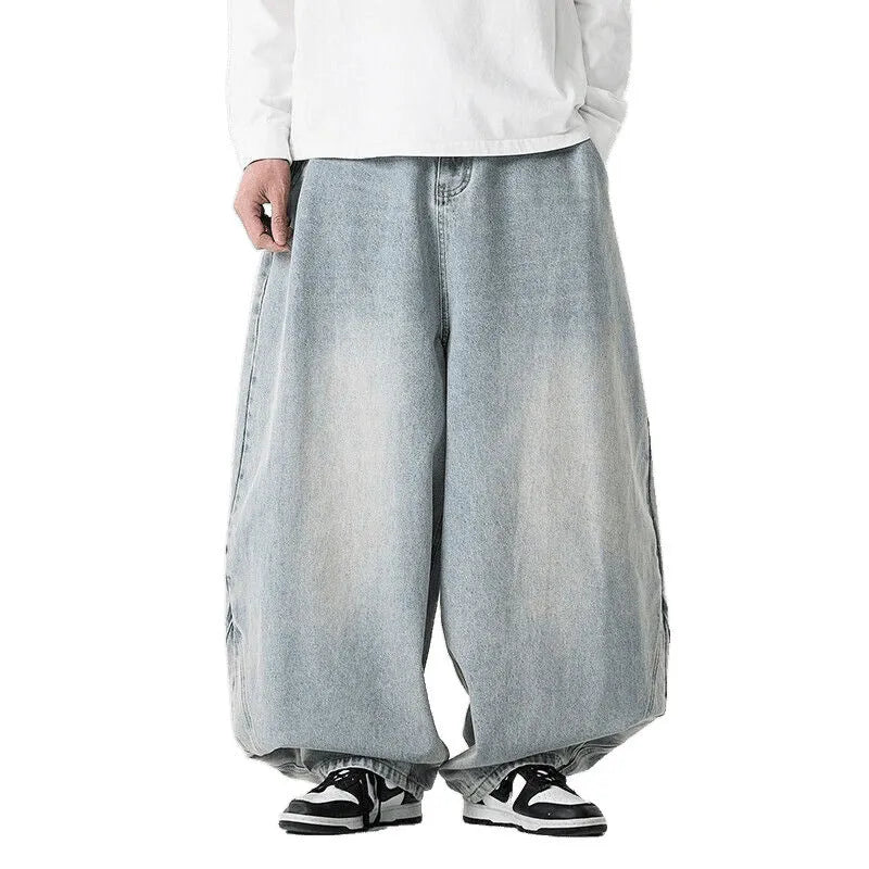 Men's plus size wide leg jeans in American casual style with straight leg opening