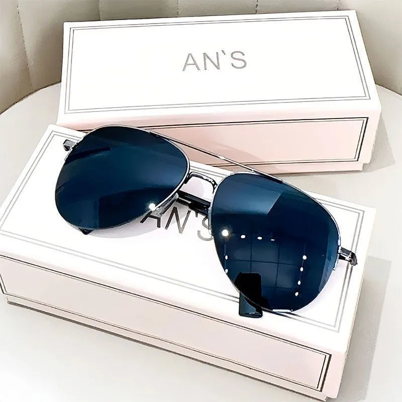Metal aviator sunglasses with UV protection resin lenses in various colour options.