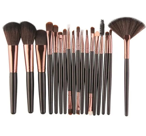 18-piece makeup brush set showing various brush types including fan-shaped brushes for contouring