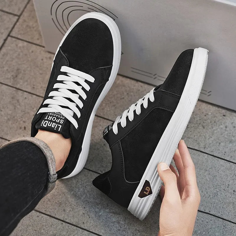 Men's black snake-pattern PU casual low-top sneakers with round toe and rubber sole