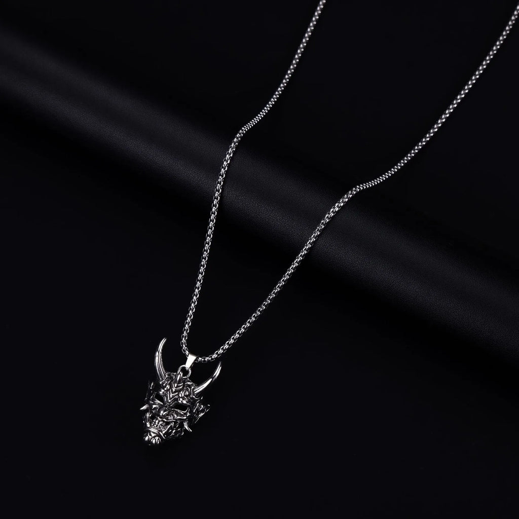 Personalised men's vintage necklace with 40x27x20mm zinc alloy pendant and silver electroplated finish