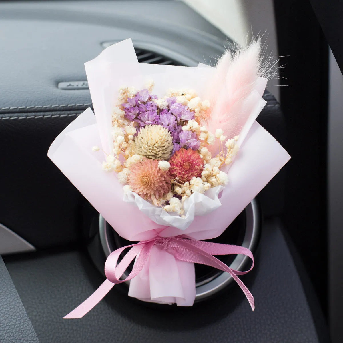 Handmade dried flower car vent perfume ornament in assorted colours for vehicle air freshening