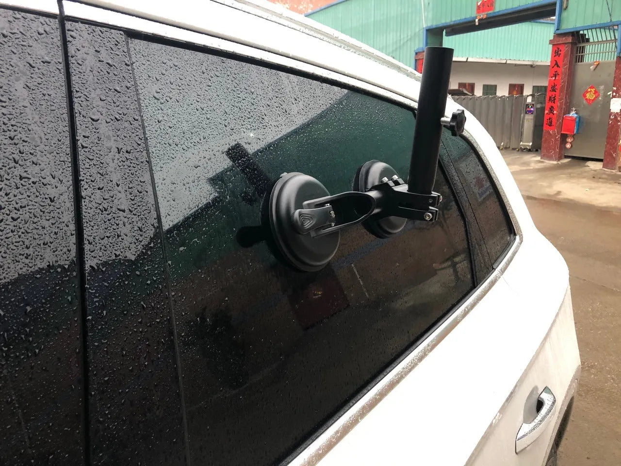 Black ABS off-road car sucker base with round rubber suction cup for vehicle window mounting