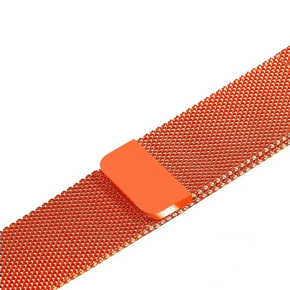 Stainless steel watch strap with quick-release spring bars and adjustable clasp in silver finish
