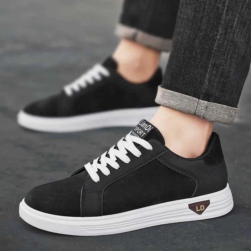 Men's black snake-pattern PU casual low-top sneakers with round toe and rubber sole