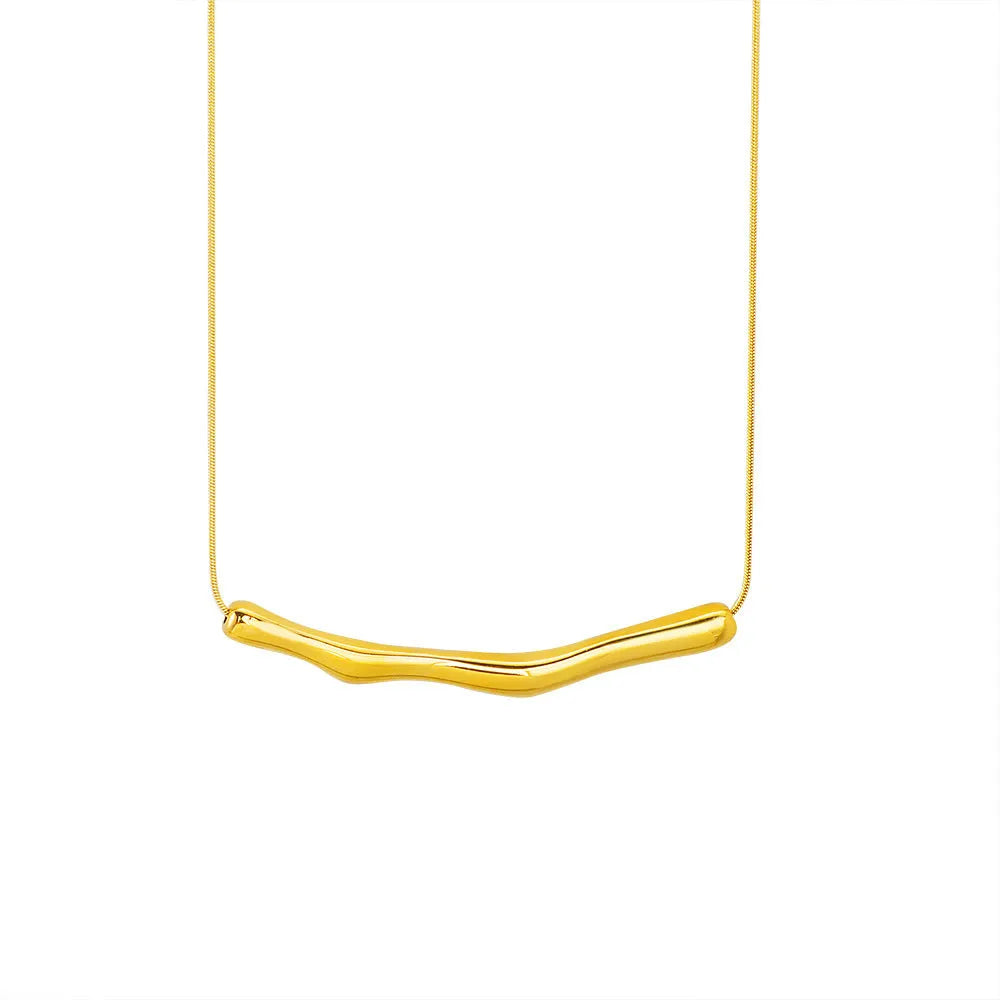 Women's titanium steel necklace with irregular pleated texture in gold electroplated finish