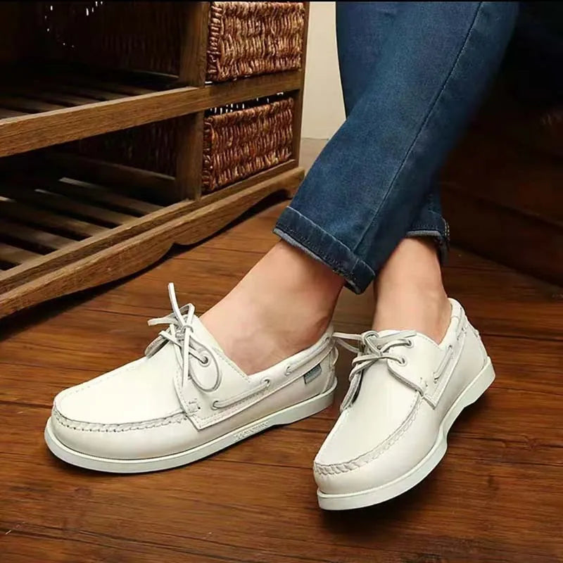 Men's British style casual shoes with flat heel and round toe in artificial PU material