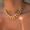 Gold electroplated women's thick chain necklace with net red style measuring 32cm