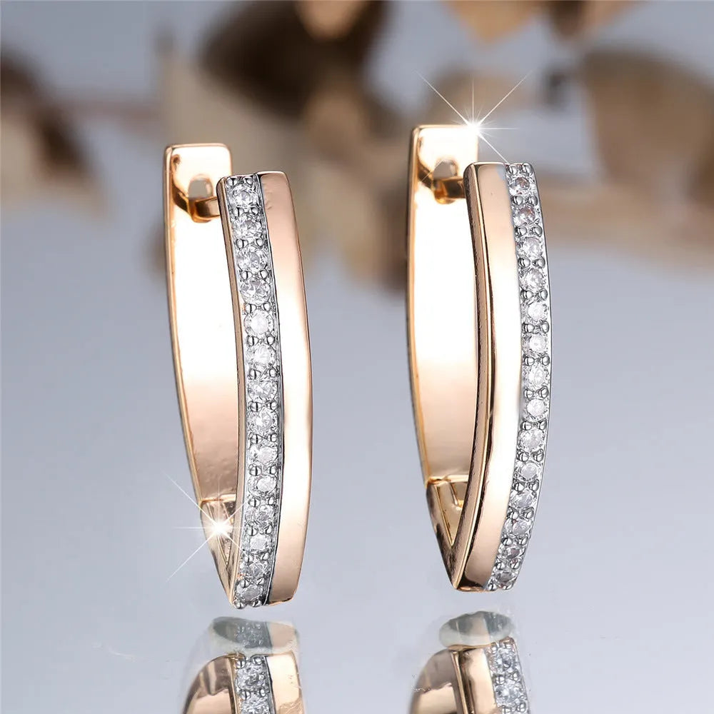 Women's geometric V-shaped champagne gold ear clips with clip-on design