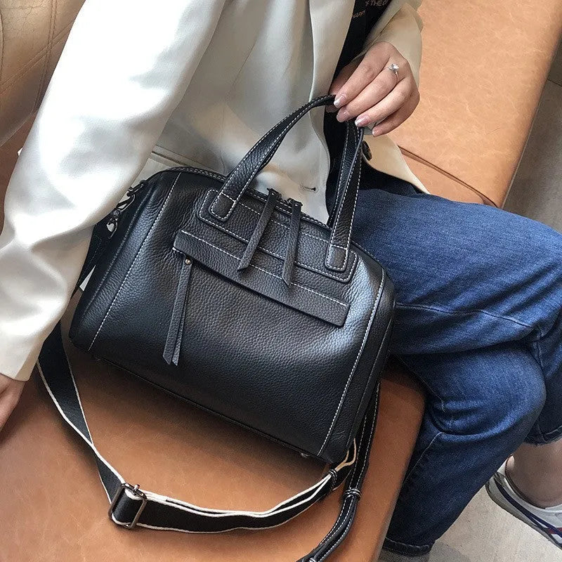 Genuine leather shoulder messenger bag with lychee pattern in horizontal square shape