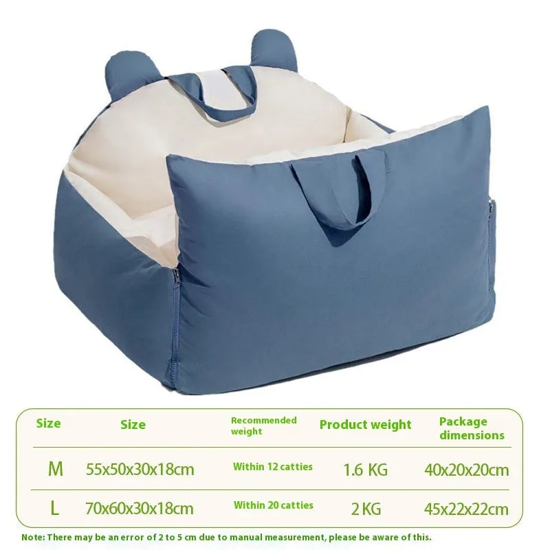 Removable washable dog car kennel in beige, shown in a vehicle boot with size options M and L.