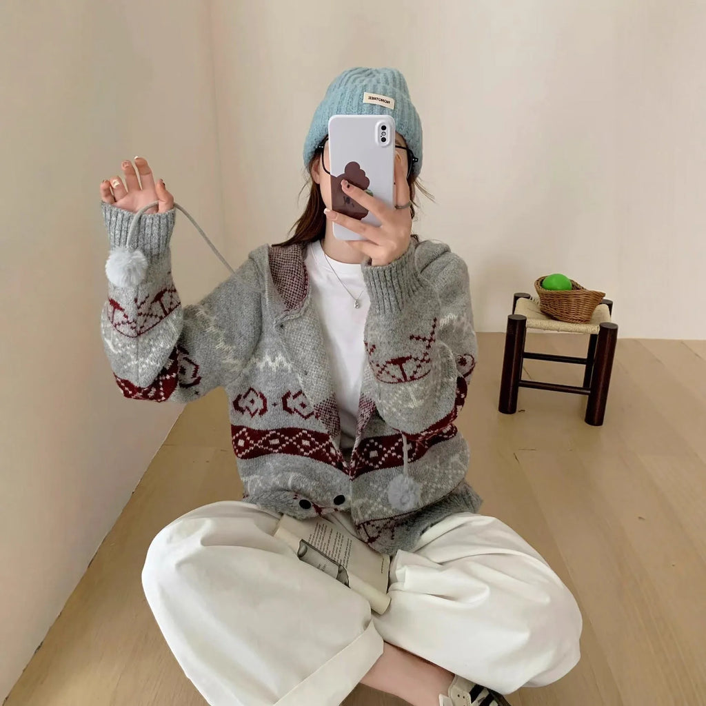 Geometric pattern brocade sweater coat for plus size women in loose fit with long sleeves