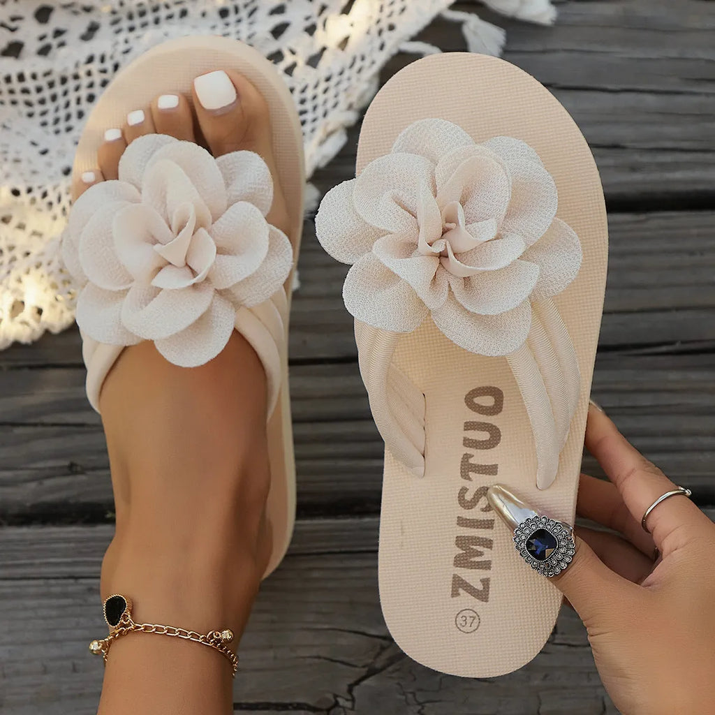 Green plus size floral slippers with round toe and PU sole on a white background.