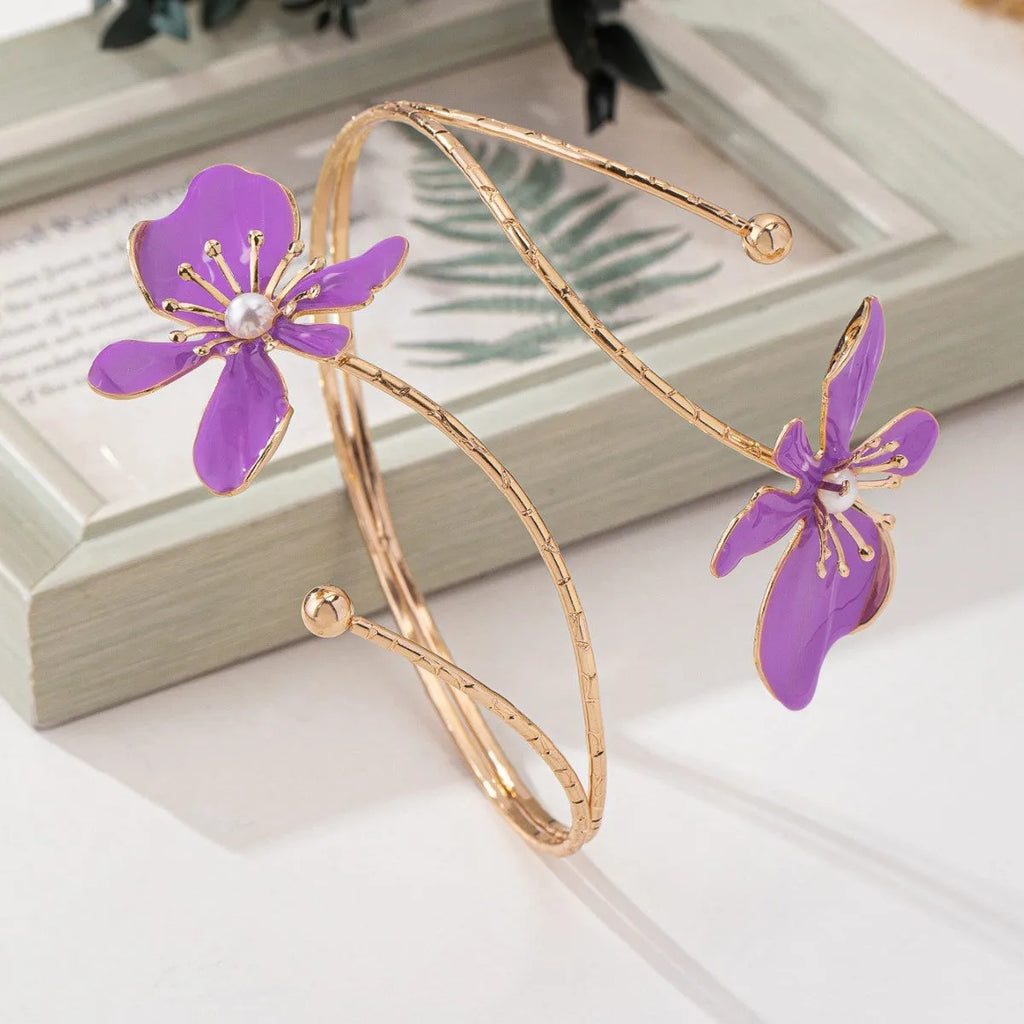 Alloy fashion armband with hollow line pattern in pink or purple colour, adjustable wrist jewellery