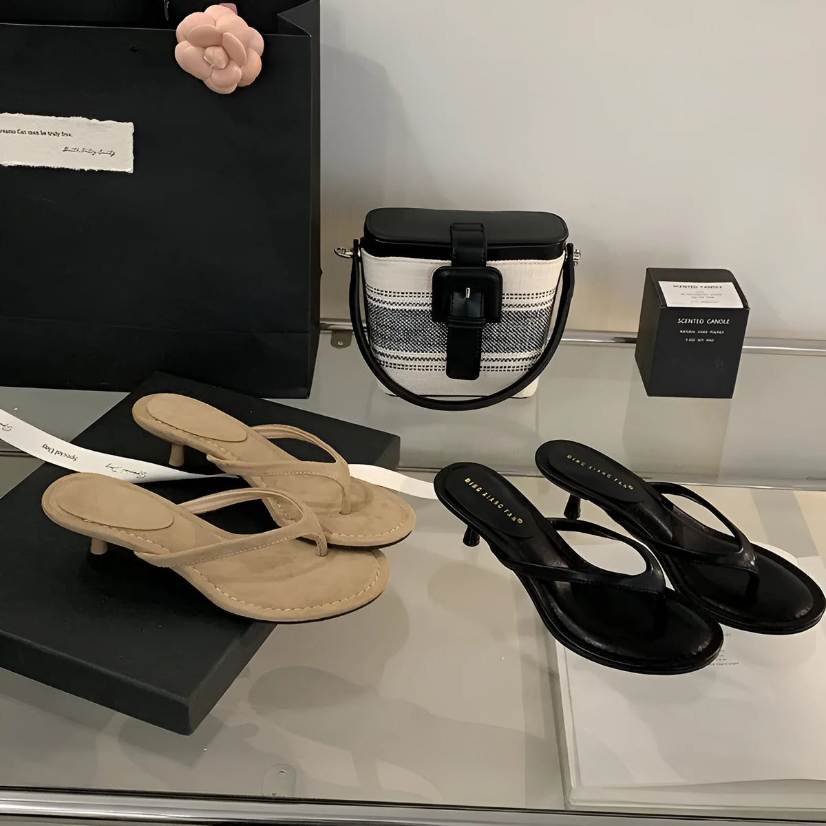 Women's open-toed stiletto sandals with round toe in black or camel colour