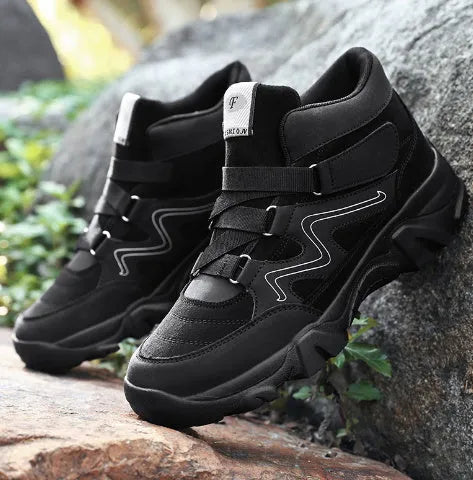 Men's lace-up casual shoes in multiple colours with cushioned footbed