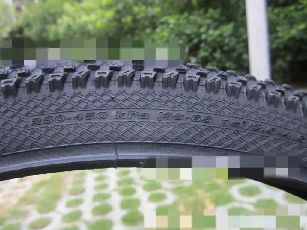 Ultralight puncture-resistant mountain bike tyre for 26, 27.5 and 29-inch wheels on a trail.
