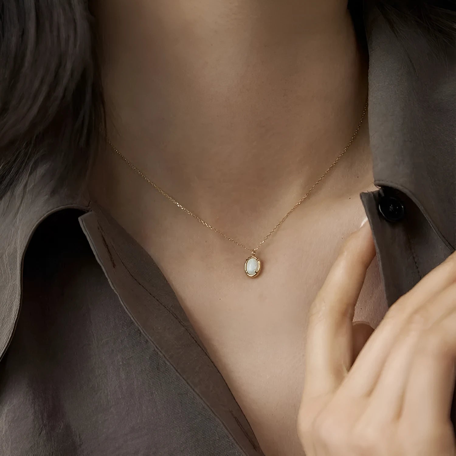 S925 silver pendant necklace with oval jelly opal gemstone in gold or white gold plating
