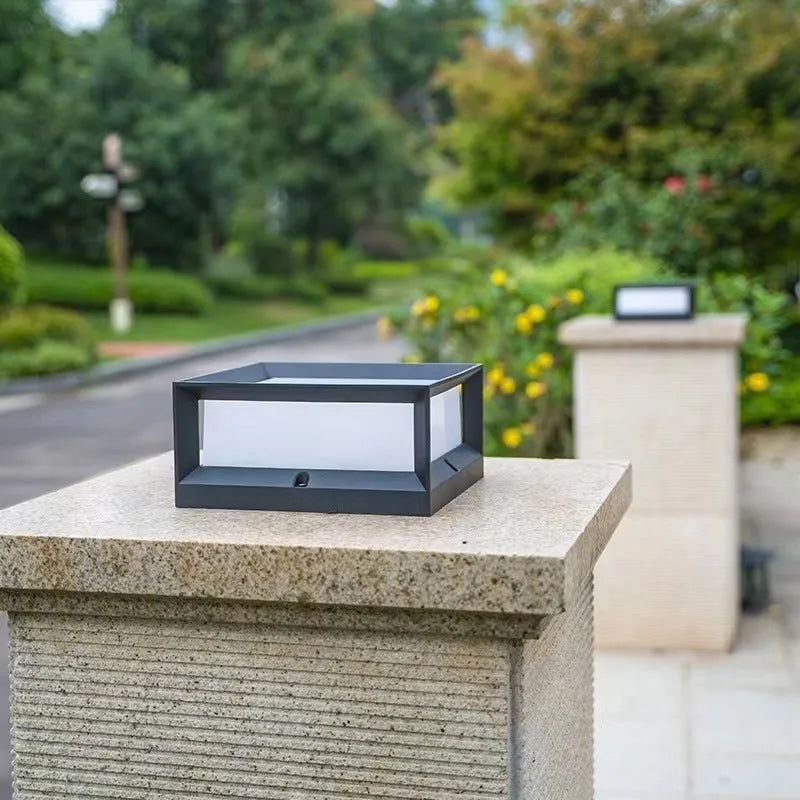 Outdoor solar aluminium column light with IP54 waterproof rating in two size options