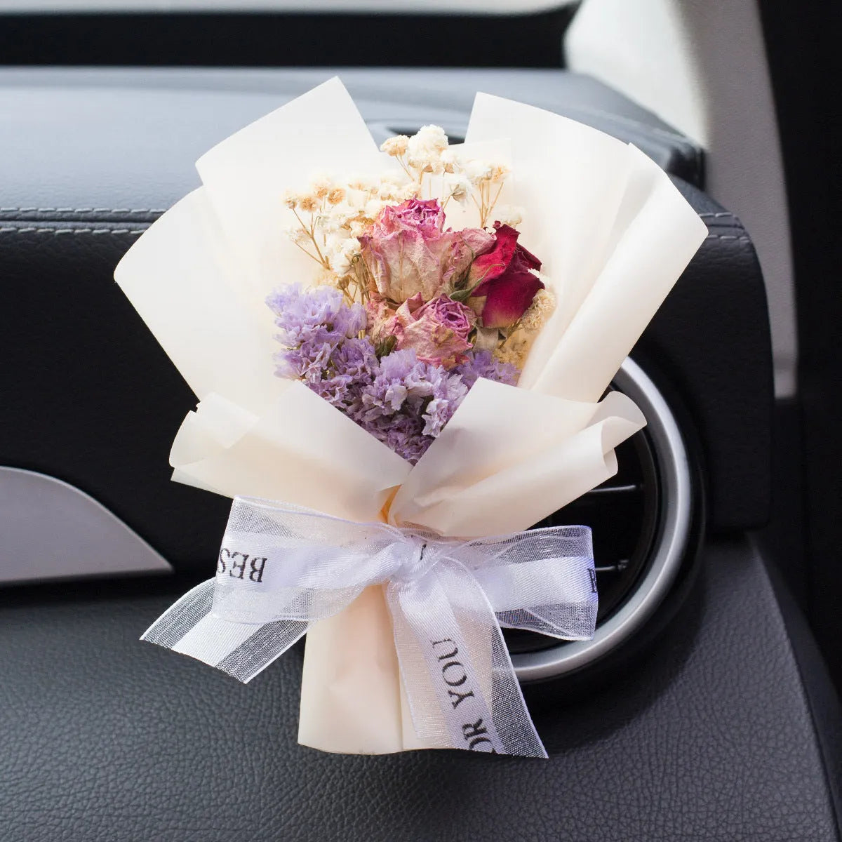 Handmade dried flower car vent perfume ornament in assorted colours for vehicle air freshening