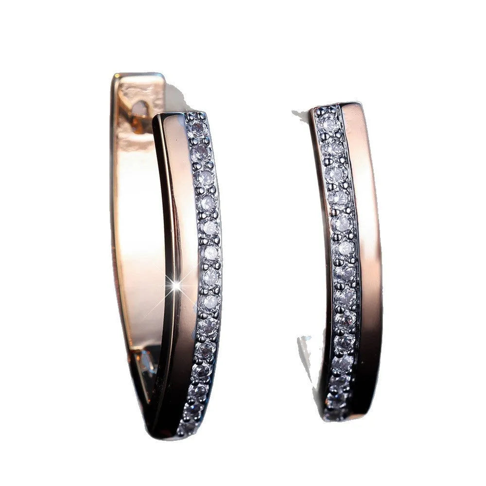 Women's geometric V-shaped champagne gold ear clips with clip-on design