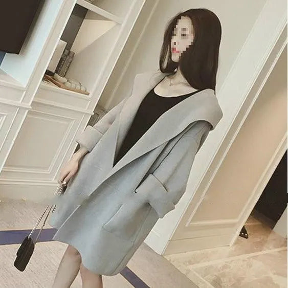 Plus size women's thin coat in cotton with lace detail for spring and autumn wear