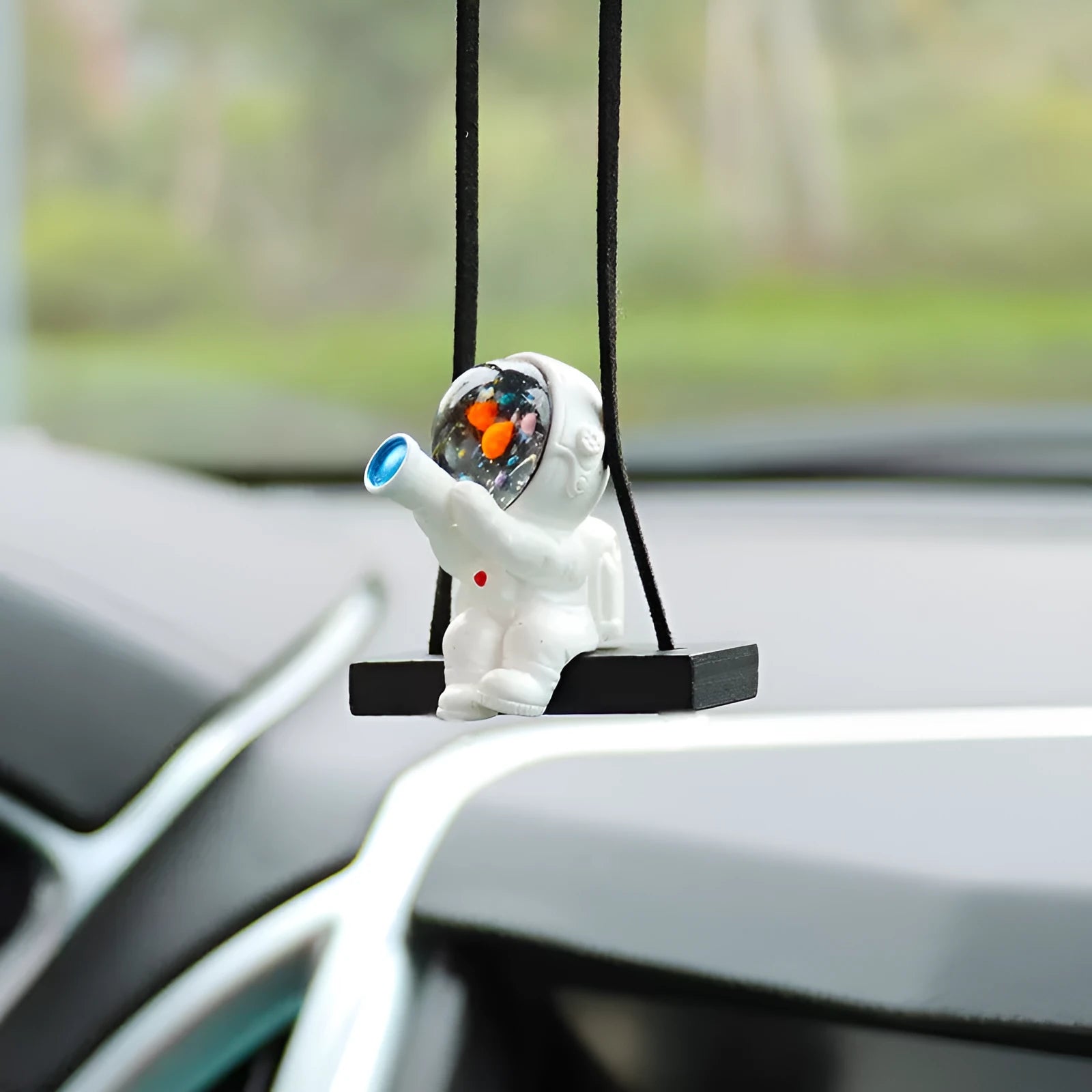 Resin cartoon astronaut car pendant with five different astronaut design variants