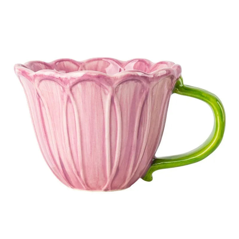 Ceramic breakfast cup with floral pastoral pattern showing 500ml capacity and red or purple colour options