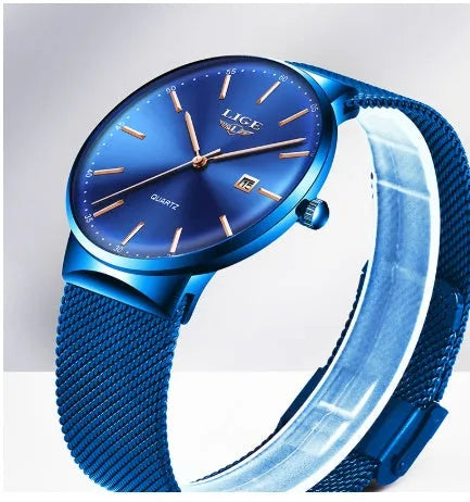 Men's stainless steel watch with 40mm dial, black blue colour, and metal case
