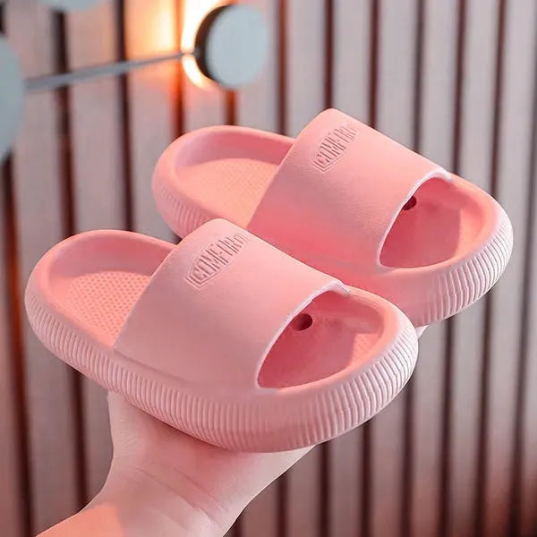Children's EVA non-slip home slippers in mixed colours with injection moulded soles