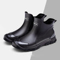 Men's short rubber boots in PVC with flat heel and non-slip sole in beige and black colour options