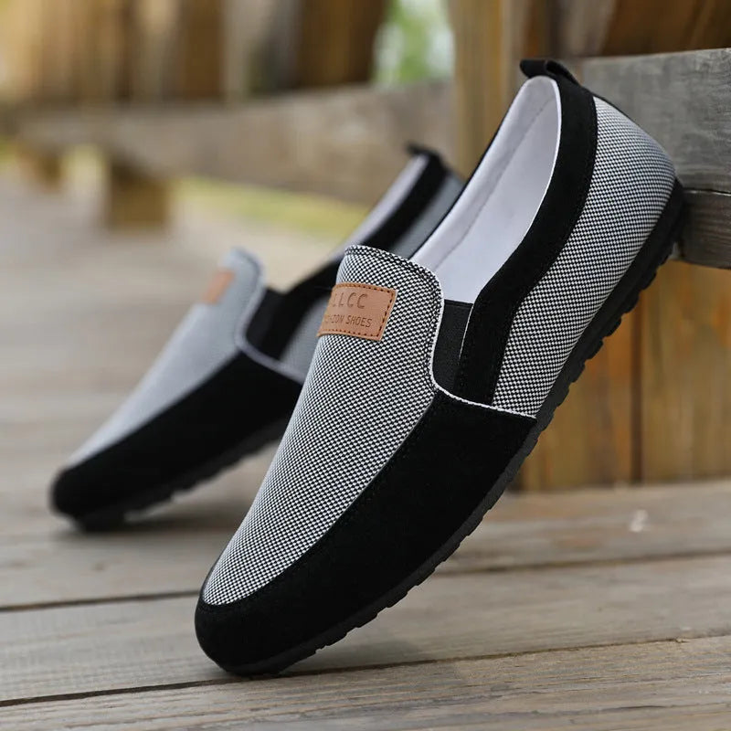 Men's grey and khaki canvas board shoes with round toe and rubber soles
