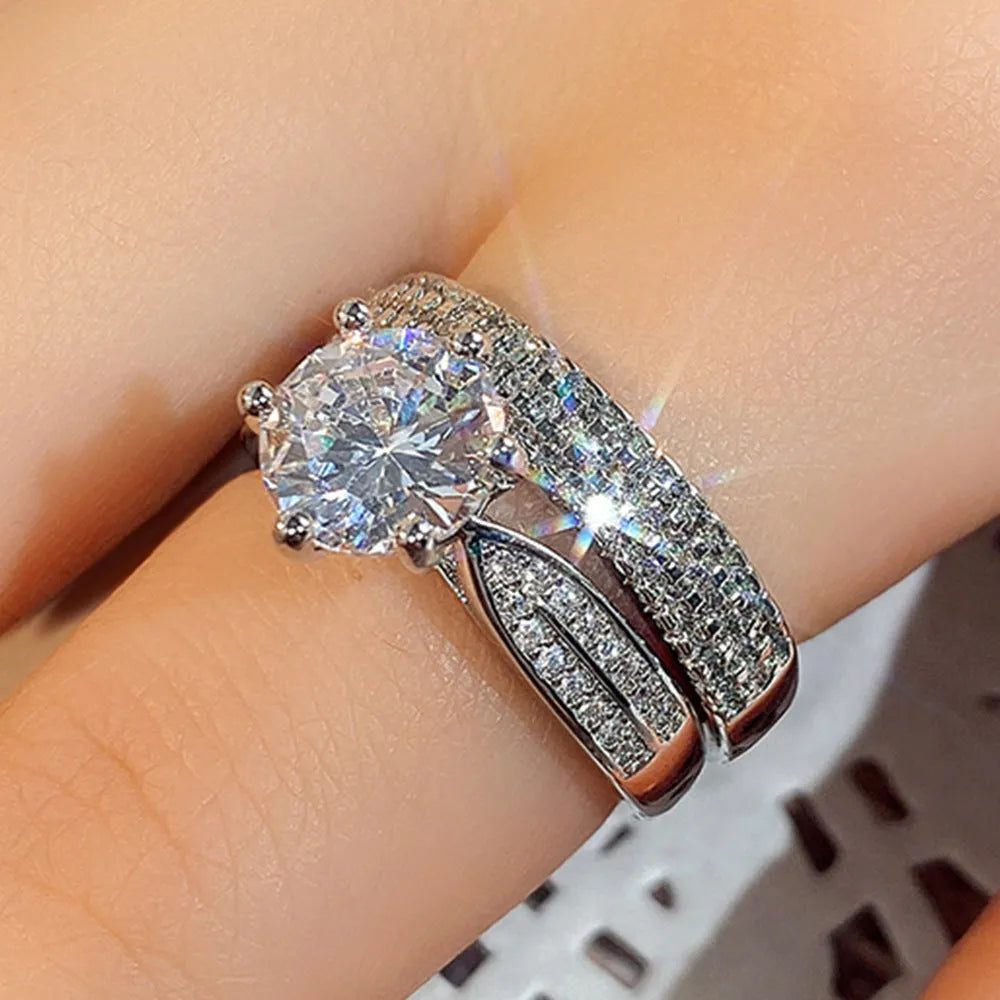White gold colour alloy wedding ring bracelet with geometric round design