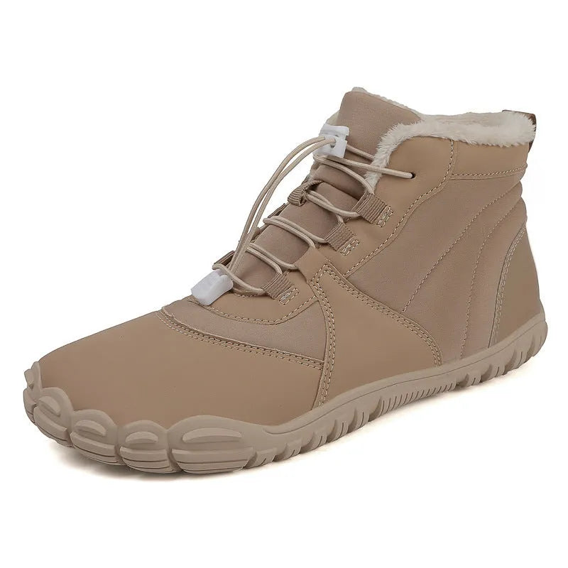 Outdoor snow boots in black with front lace-up, round toe, and rubber sole.