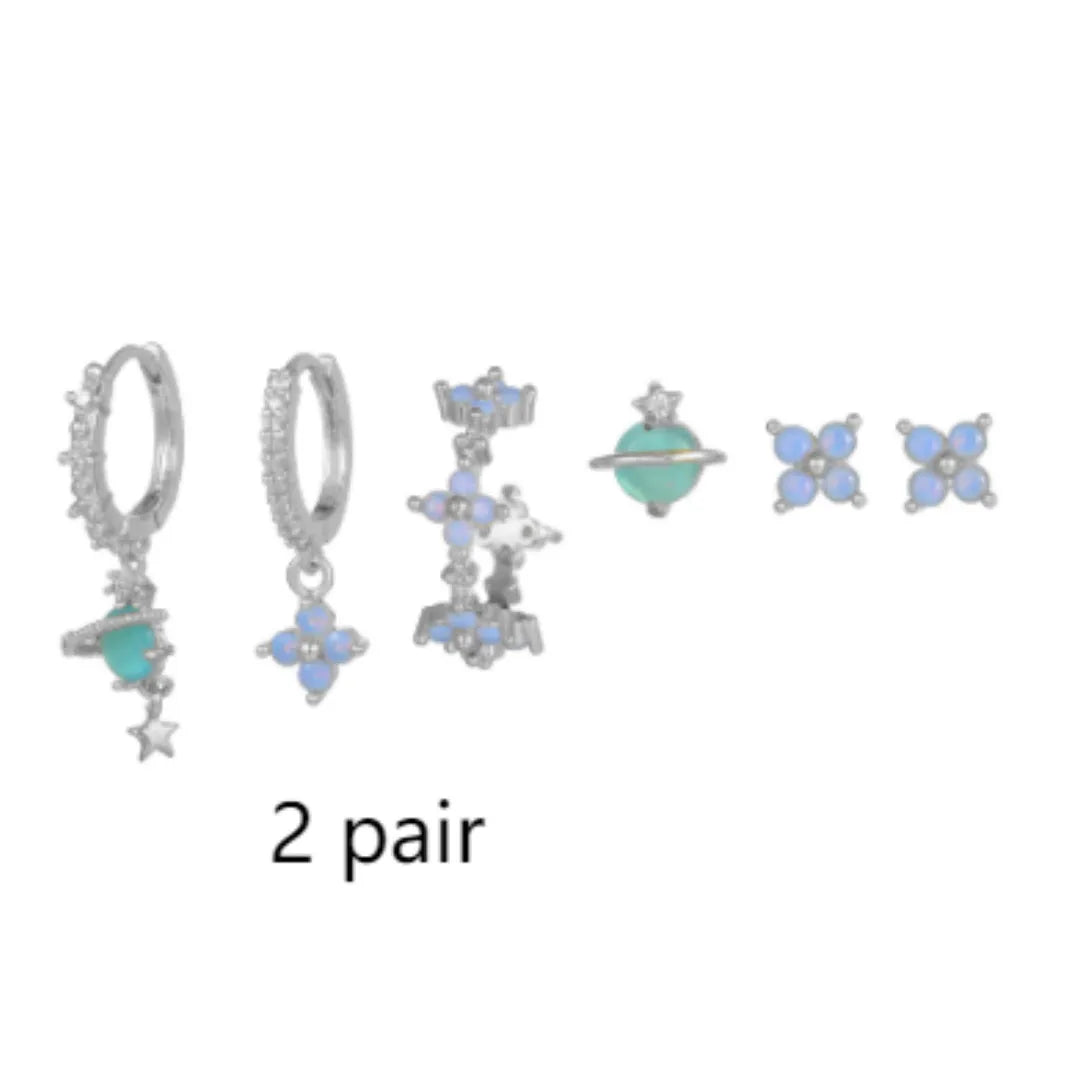 Flower-shaped ear studs with protein nail and zircon mosaic details in gold or silver Japanese Korean style