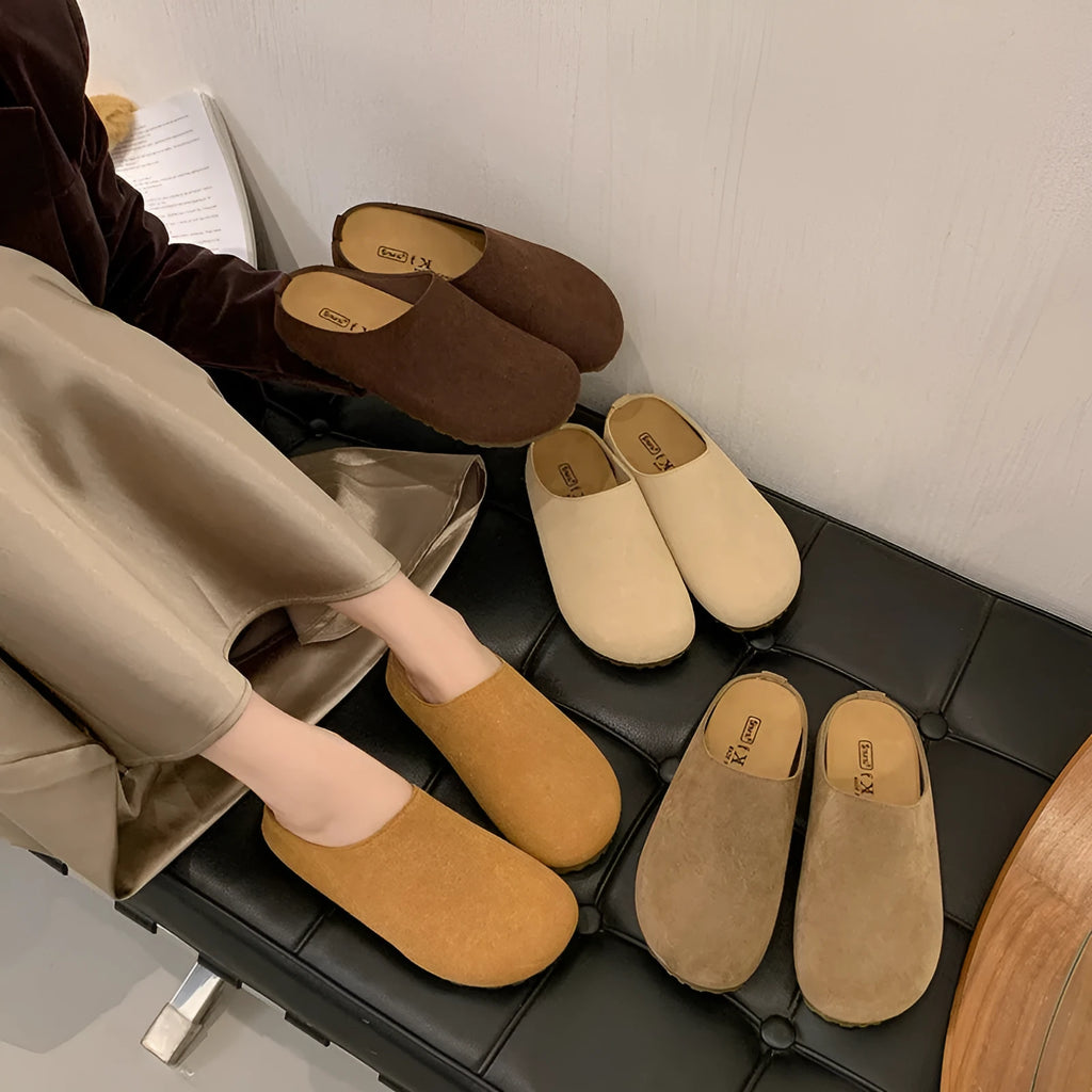 Korean style outdoor slip-on slippers in microfiber with square toe head design