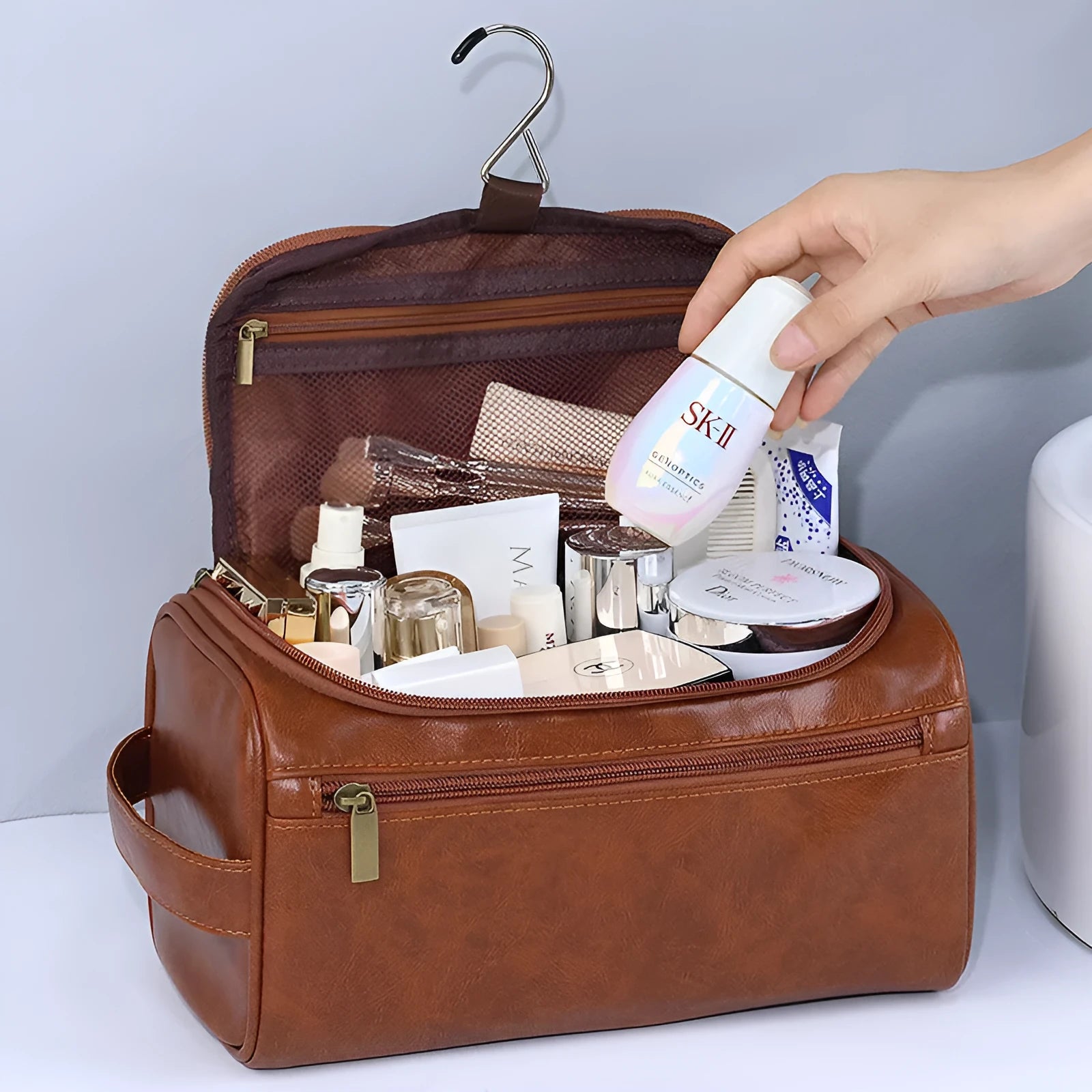 Waterproof PU leather cosmetic bag in retro style with large capacity for skincare and makeup storage
