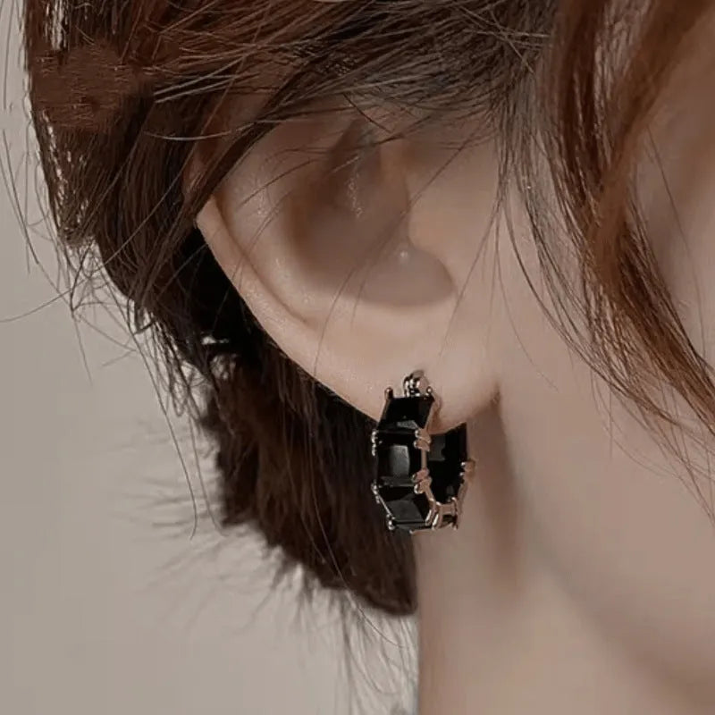 Geometric U-shaped gold-plated earrings with crystal zirconium decoration in black, pink or white options