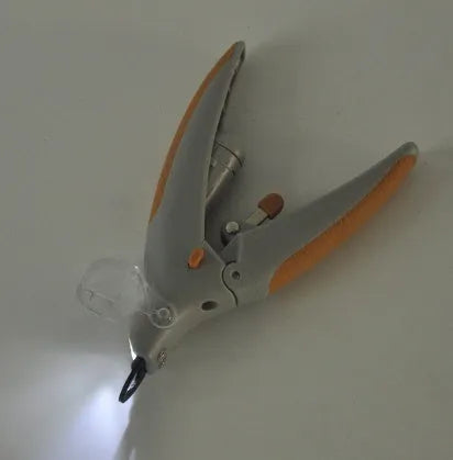 Dog nail trimmer with LED light, imitation blood line indicator, and visual confirmation screen
