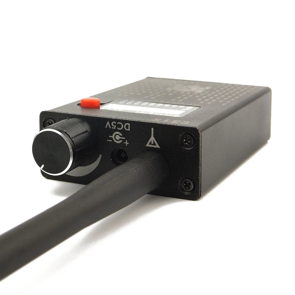 G318 professional signal detector for anti-theft and anti-eavesdropping applications with compact design