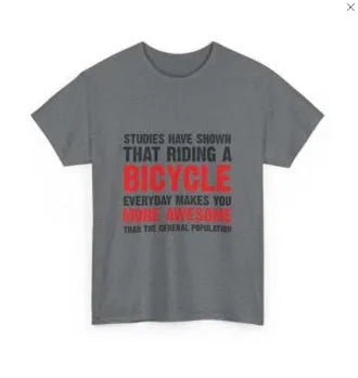 Grey women's cotton T-shirt with graphic print pattern, short sleeve pullover style