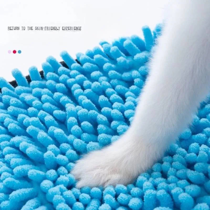 Blue pet bath drying towel for dogs and cats, 62 cm long by 23 cm wide.