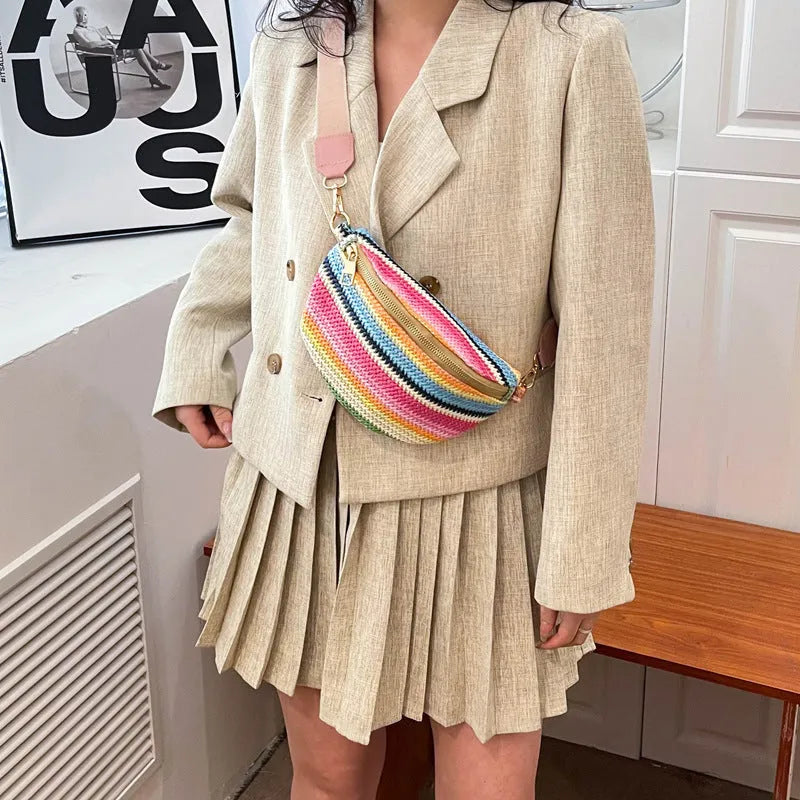 Straw woven Bohemian style beach bag with shell shape and single shoulder strap