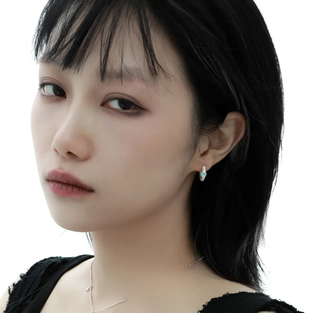 925 sterling silver geometric round ear clip with burnt silver electroplated finish