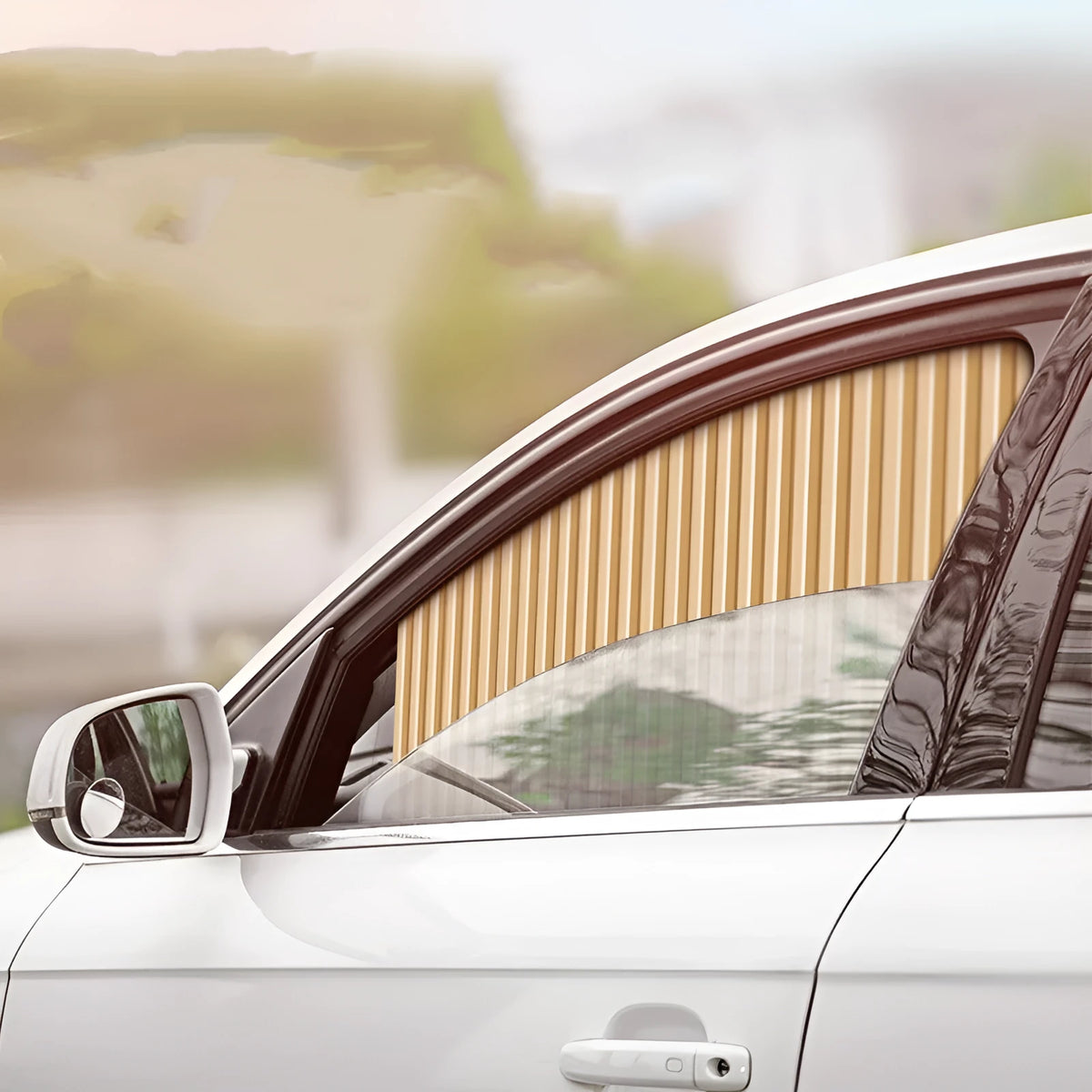 Retractable car sunshade curtain in roller shutter design with thick opaque cloth material