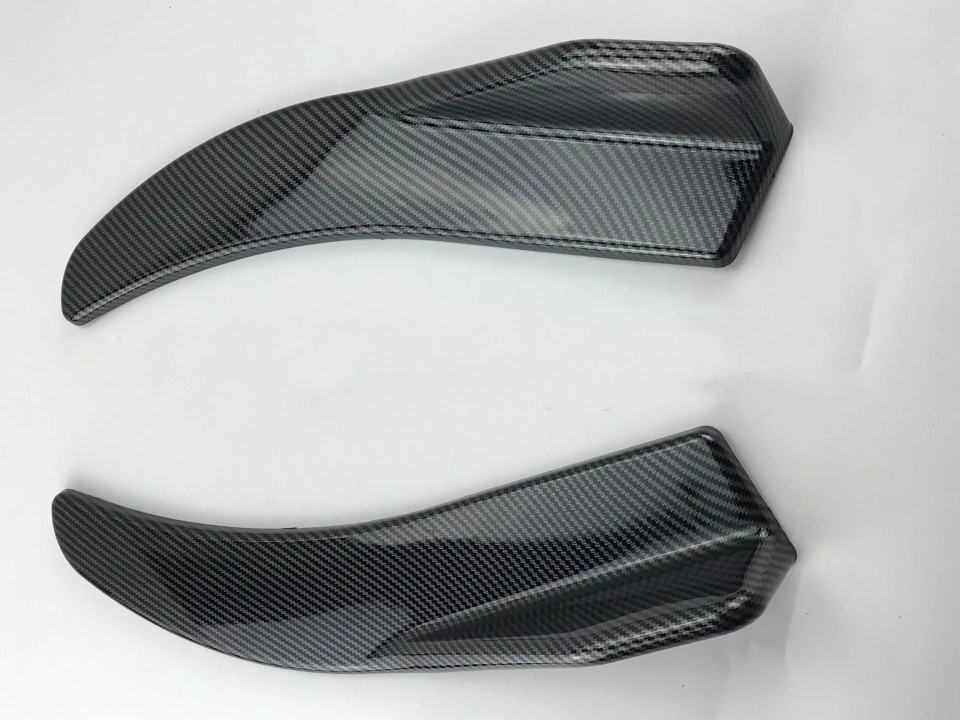 Car front and rear deflector light bar kit for General Motors vehicles with ABS construction